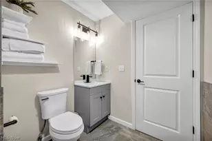 7366 Hillshire Dr, Concord Twp, OH 44077 - Photo 29