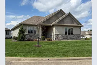 1163 Pine Bluff Drive NE, New Philadelphia, OH 44663 - Photo 43