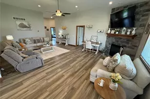 1163 Pine Bluff Dr NE, New Philadelphia, OH 44663 - Photo 7