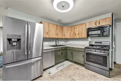 237 Spriggel Drive, Munroe Falls, OH 44262 - Photo 11