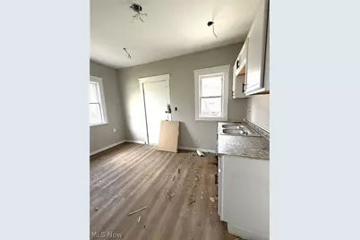 10712 Grantwood Avenue, Loveland, OH 44108 - Photo 5