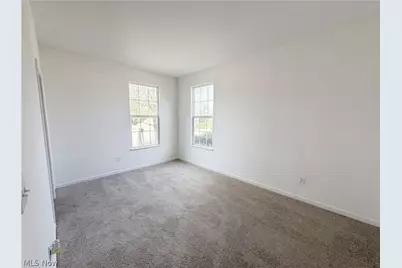 554 Crossings Circle, Tallmadge, OH 44278 - Photo 9