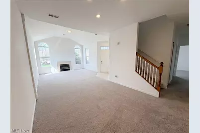 554 Crossings Circle, Tallmadge, OH 44278 - Photo 3