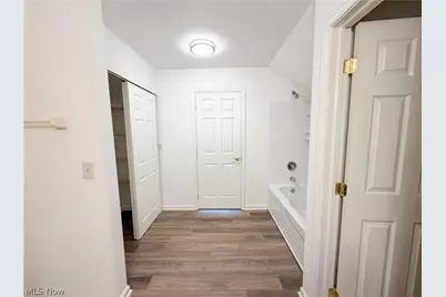 554 Crossings Circle, Tallmadge, OH 44278 - Photo 17