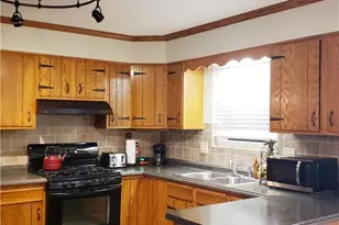 2313 Rockland Ave, Belpre, OH 45714 - Photo 11