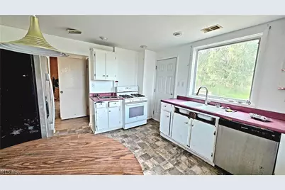 104 W Spring Street, Marietta, OH 45750 - Photo 7