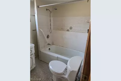 3660 E 76th Street, Loveland, OH 44105 - Photo 3