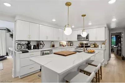 23250 Fairmount Boulevard, Huber Heights, OH 44122 - Photo 7