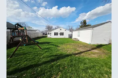659 Weller Road, Elyria, OH 44035 - Photo 5