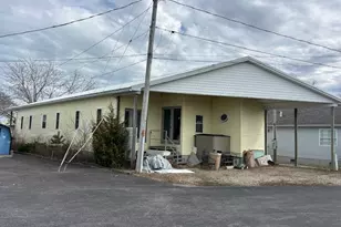 1631 N Anchor Ave, Port Clinton, OH 43452 - Photo 1