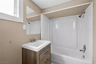 7604 Dudley Ave, Loveland, OH 44102 - Photo 19