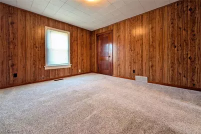 7538 Wolfes Crossing Road SE, Gnadenhutten, OH 44629 - Photo 5