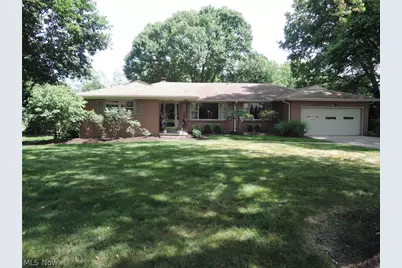 2004 Burning Tree Lane, Youngstown, OH 44505 - Photo 1