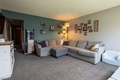 957 Carnegie Avenue, Akron, OH 44314 - Photo 3