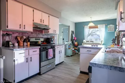 957 Carnegie Avenue, Akron, OH 44314 - Photo 7