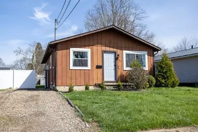 957 Carnegie Avenue, Akron, OH 44314 - Photo 1