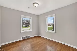 1568 Parker Dr, Mayfield Heights, OH 44124 - Photo 13