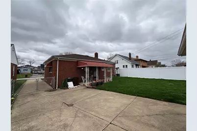 2436 Tuxedo Avenue, Parma, OH 44134 - Photo 7