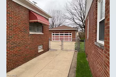 2436 Tuxedo Avenue, Parma, OH 44134 - Photo 5