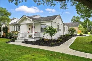 2001 Brownlee Ave, Youngstown, OH 44514 - Photo 3