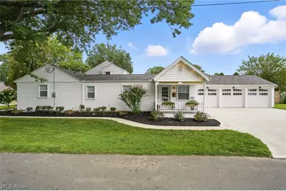 2001 Brownlee Avenue, Youngstown, OH 44514 - Photo 1