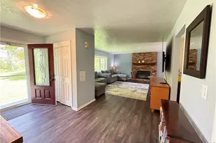 10239 Mulberry Rd, Chardon, OH 44024 - Photo 9