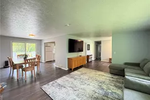 10239 Mulberry Rd, Chardon, OH 44024 - Photo 17