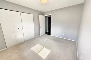 1739 Ridgeview Dr, Wickliffe, OH 44092 - Photo 11