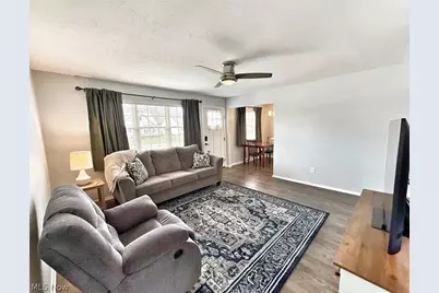 1739 Ridgeview Drive, Wickliffe, OH 44092 - Photo 3