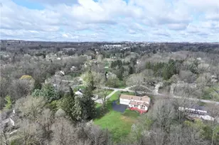 3475 Rolling Hills Dr, Pepper Pike, OH 44124 - Photo 3