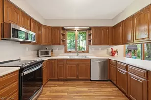 7165 Northview Dr, Wadsworth, OH 44281 - Photo 11