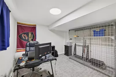 2058 Scenic Way, Akron, OH 44312 - Photo 37