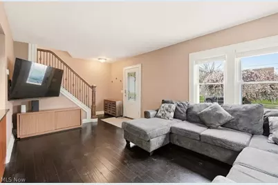 212 Marguerite Avenue, Cuyahoga Falls, OH 44221 - Photo 5