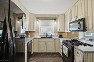 41 Cranberry St, Washington, WV 26181 - Photo 9