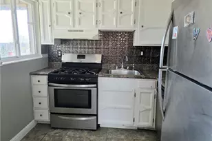 1018 Jackson Ave, Parkersburg, WV 26101 - Photo 5