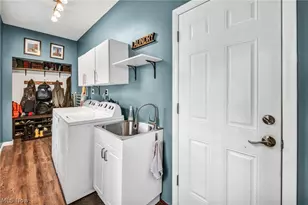 5862 Gareau Dr, North Olmsted, OH 44070 - Photo 23