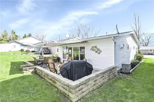 2548 Bay Vista Dr, Lakeside Marblehead, OH 43440 - Photo 7