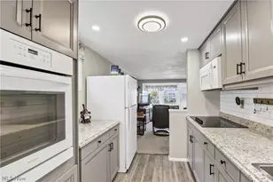 2548 Bay Vista Dr, Lakeside Marblehead, OH 43440 - Photo 29