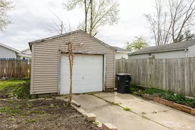 1177 Neptune Avenue, Akron, OH 44301 - Photo 31