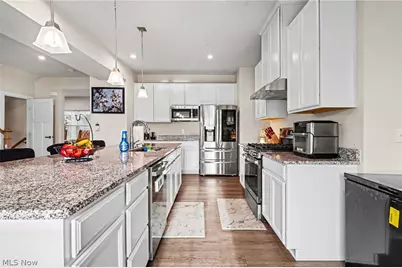 3268 Stoneleigh Road NE, Canton, OH 44721 - Photo 11