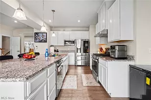 3268 Stoneleigh Rd NE, Canton, OH 44721 - Photo 11