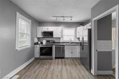 646 W Highland Avenue, Ravenna, OH 44266 - Photo 9