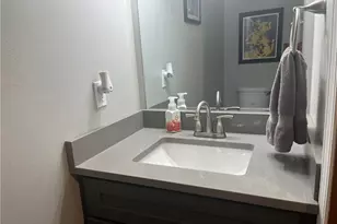 13330 S Partridge Dr, Valleyview, OH 44125 - Photo 23