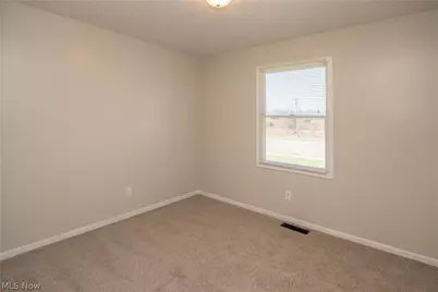 2005 17th Street NE, Canton, OH 44705 - Photo 9