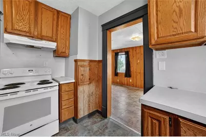 322 W 28th Street, Lorain, OH 44055 - Photo 17