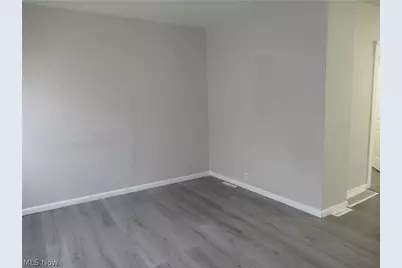 1530 Winchester Avenue, Oakwood, OH 44107 - Photo 3