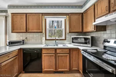 14126 Crystal Creek Drive, Strongsville, OH 44149 - Photo 11