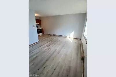 31 Elm Street #B3, Struthers, OH 44471 - Photo 3