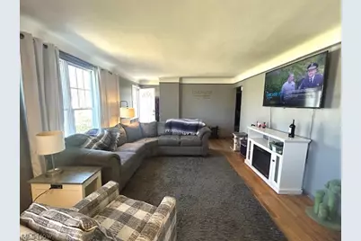 11821 Ronald Drive, Parma, OH 44130 - Photo 5