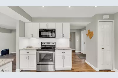 16460 Georgetown Court, Strongsville, OH 44136 - Photo 11